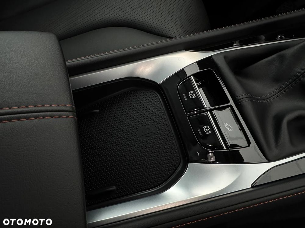 MG HS 1.5 T-GDI Exclusive - 14