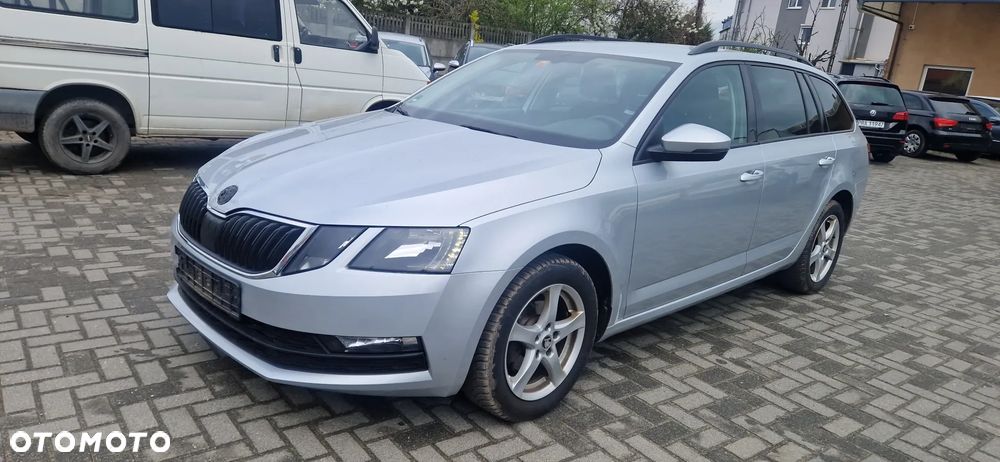 Skoda Octavia 1.6 TDI Premium Edition - 2