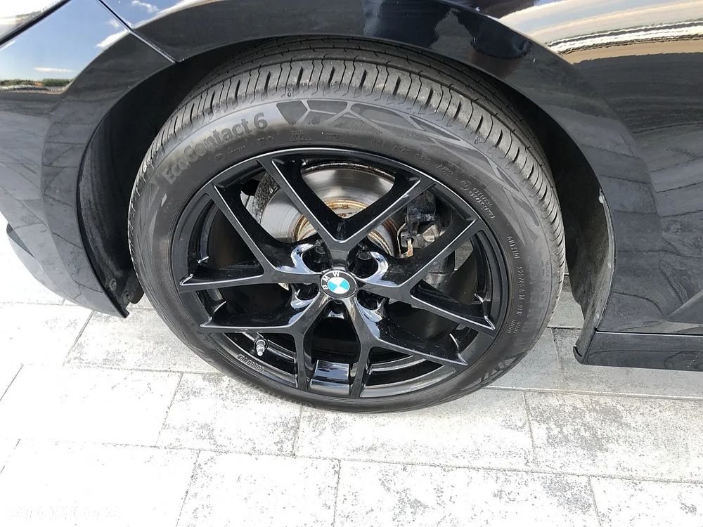 BMW Seria 3 318i Sport Line - 33