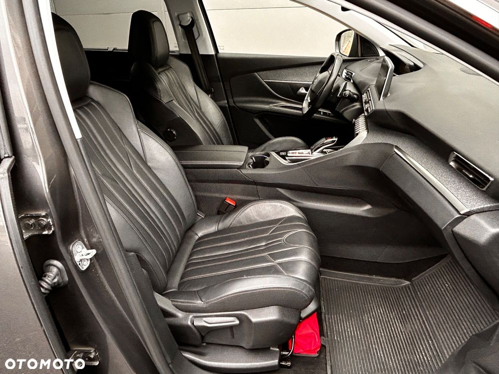 Peugeot 5008 1.5 BlueHDi Allure Pack S&S EAT8 - 28