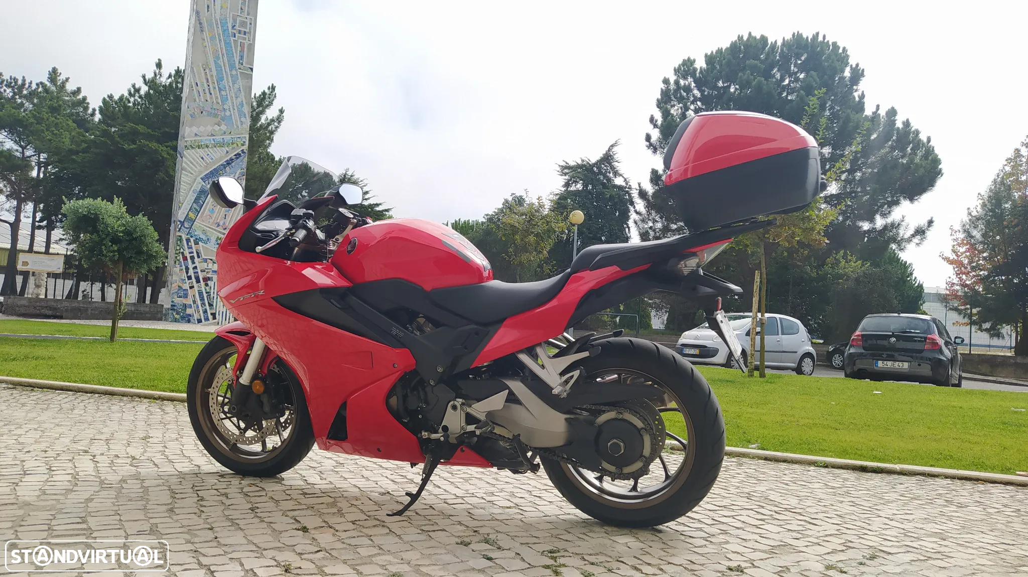Honda VFR VFR800F RC93 Red - 6