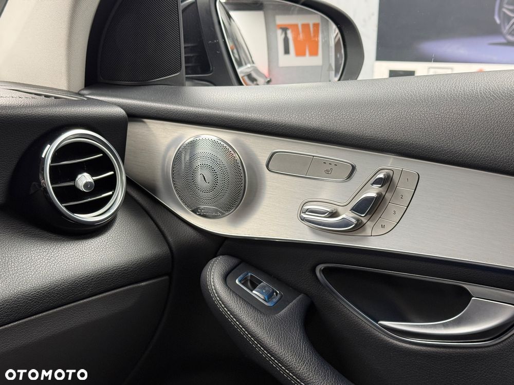 Mercedes-Benz GLC 250 d 4Matic 9G-TRONIC AMG Line - 20