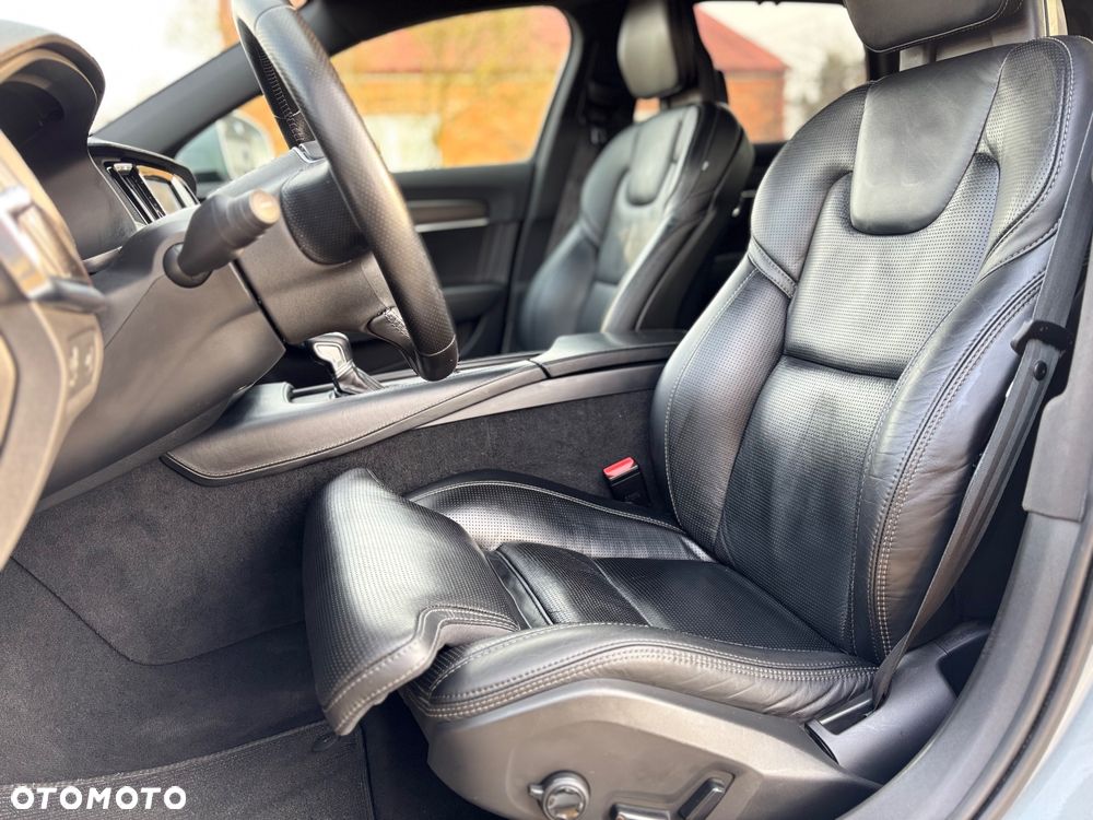 Volvo V90 Cross Country T5 AWD Pro - 19
