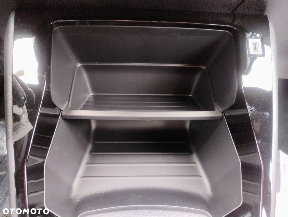 Peugeot 2008 1.2T Edition S&S - 15