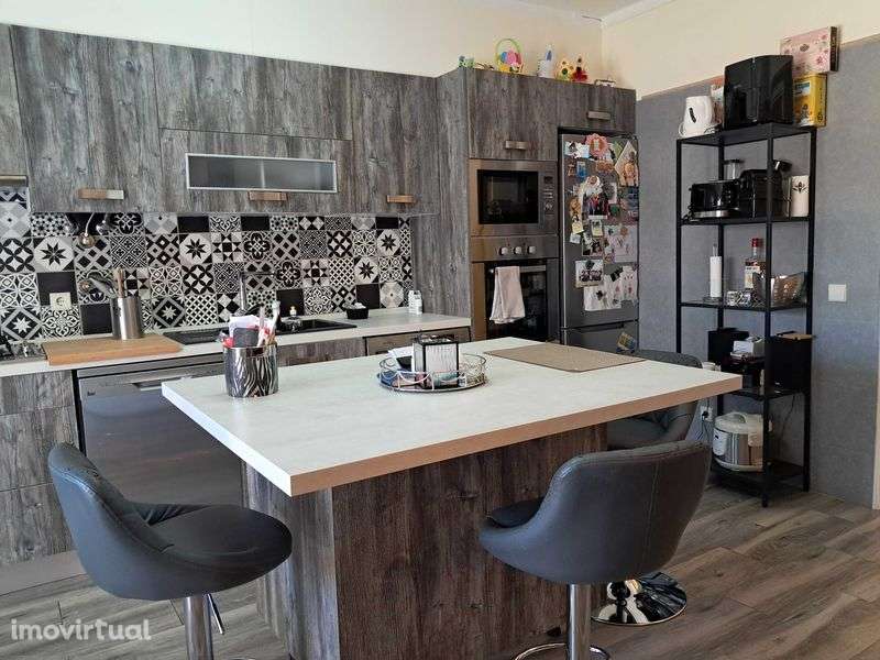 T2 com Excelente Terraço em Pechão – Conforto e Luminosidade - Grande imagem: 2/12