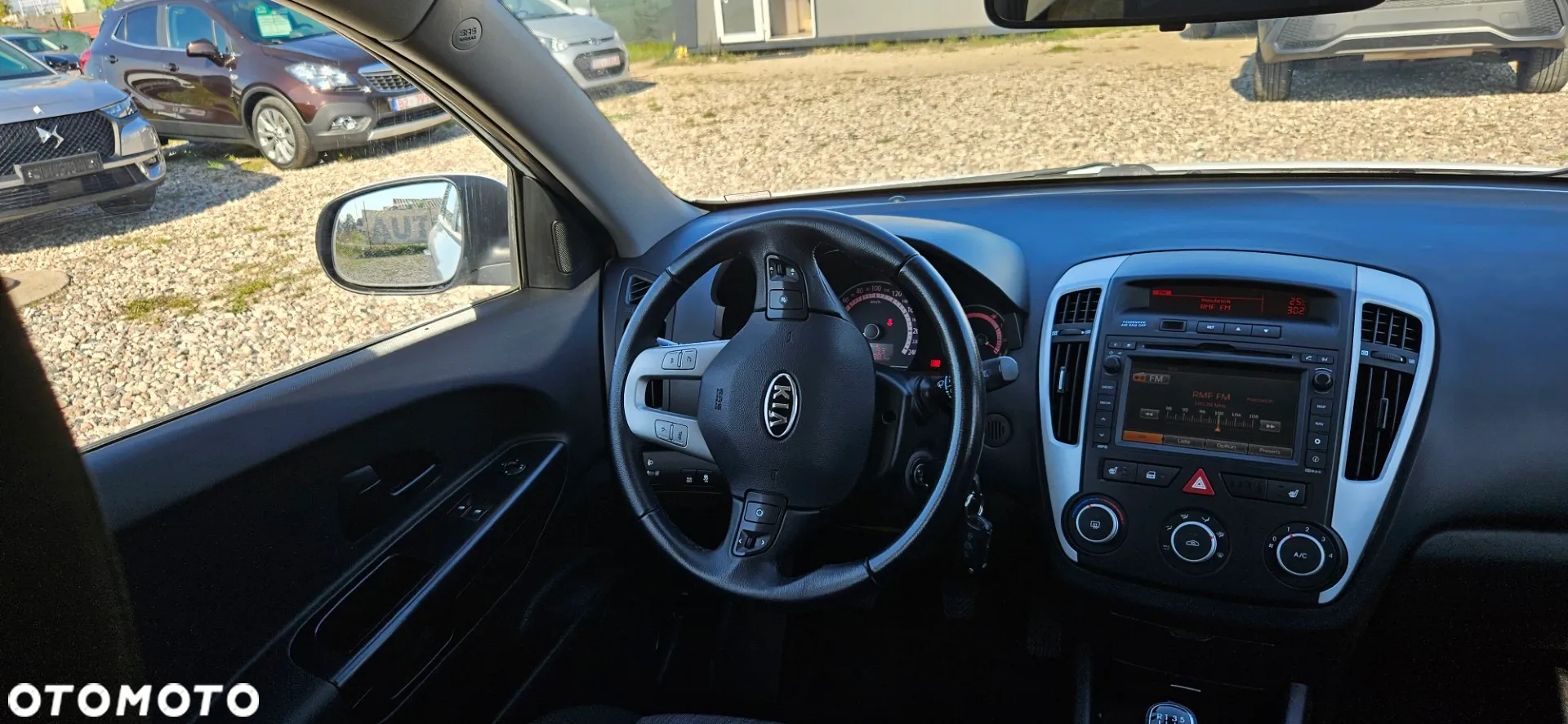 Kia Ceed 1.6 CRDi 90 ISG Spirit - 19