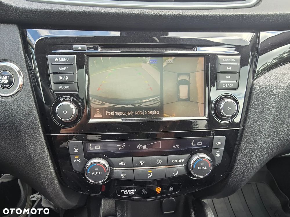 Nissan Qashqai 1.3 DIG-T N-Connecta EU6d - 17