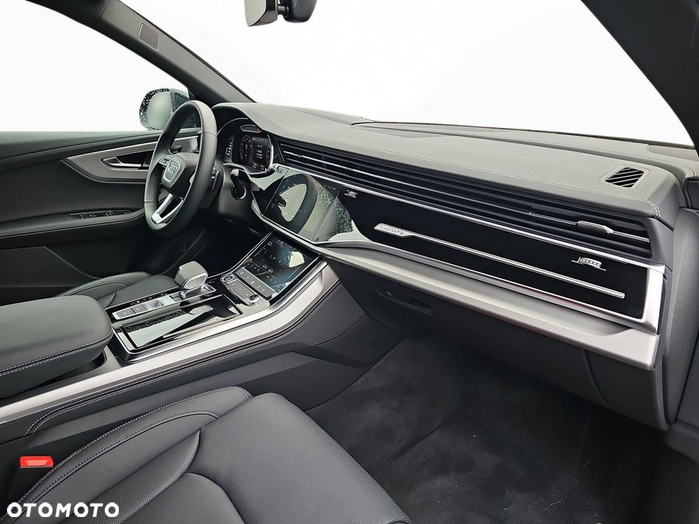 Audi Q8 55 TFSI mHEV Quattro Tiptronic - 24