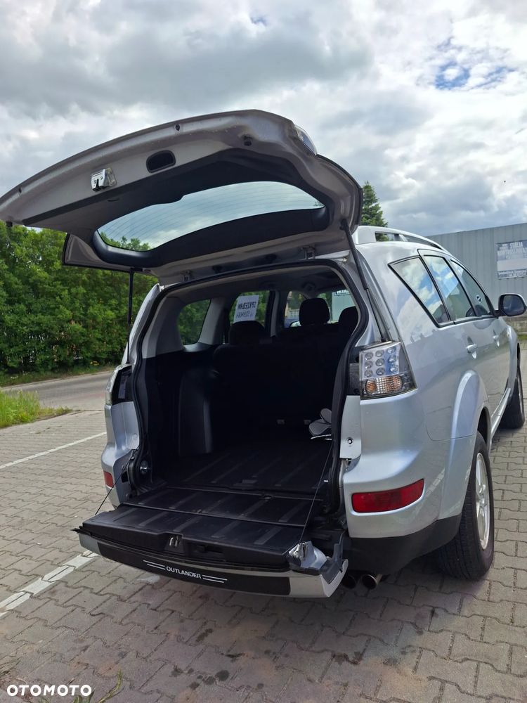 Mitsubishi Outlander 2.0 DI-D 4WD Invite - 4