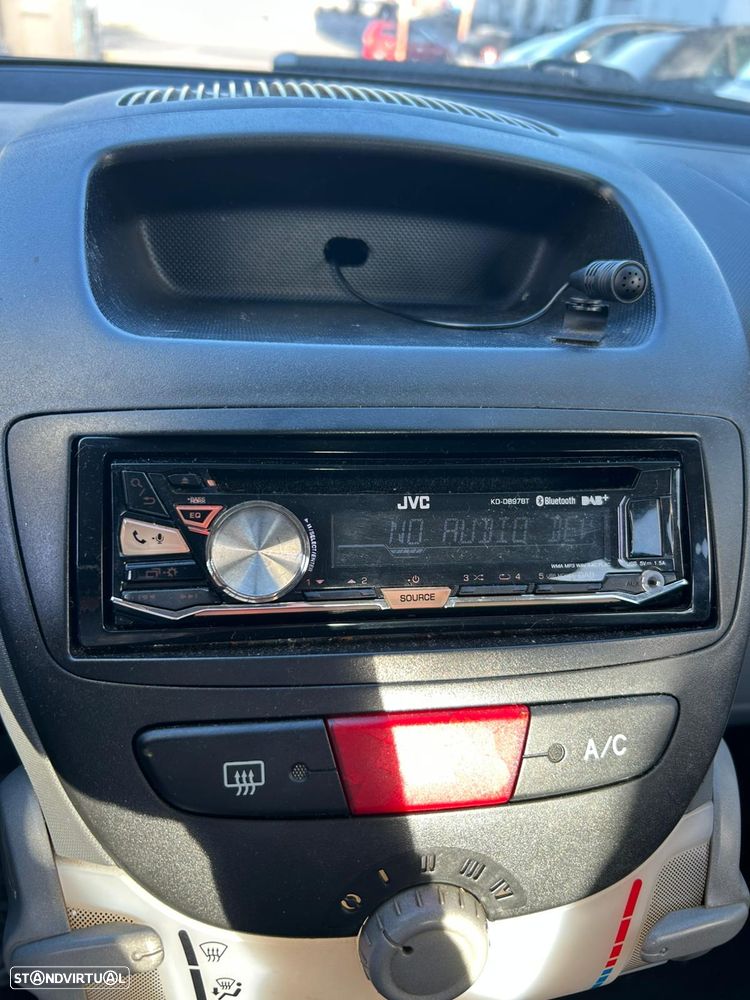 Toyota Aygo 1.0 - 11