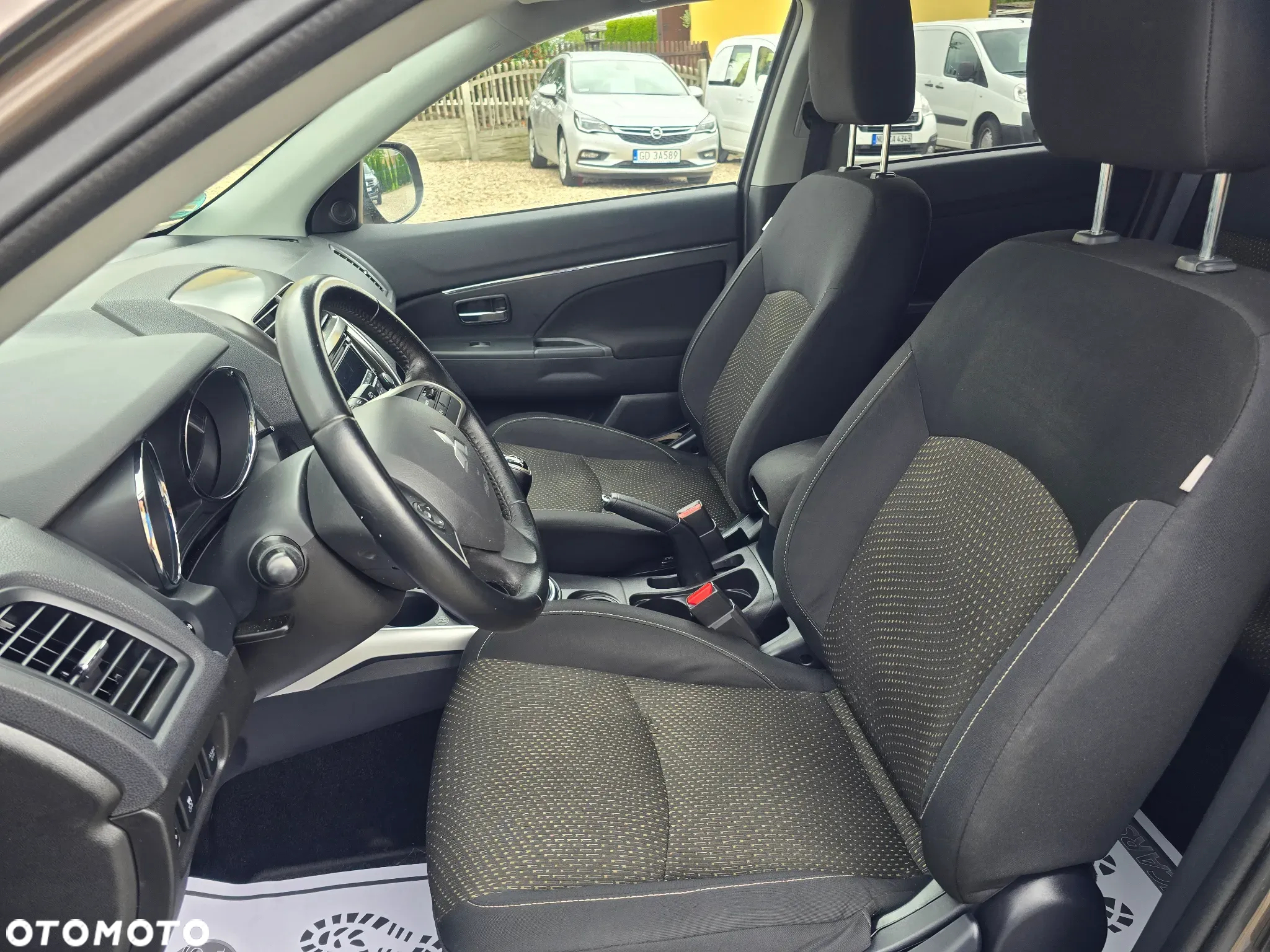 Mitsubishi ASX 1.6 2WD Comfort Edition - 9