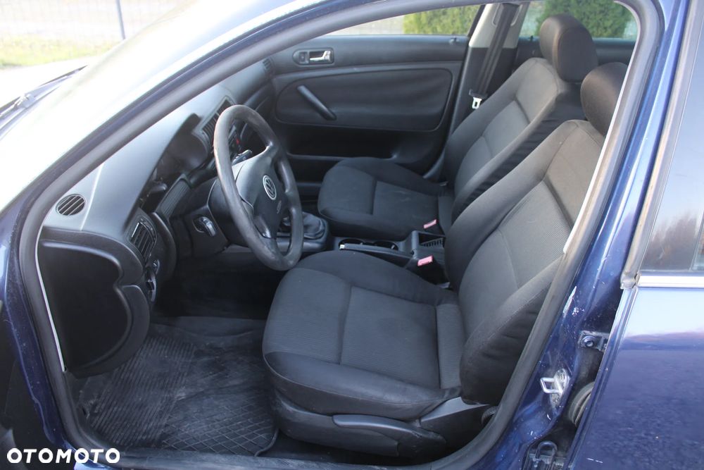 Volkswagen Passat 1.9 TDI Comfortline - 12