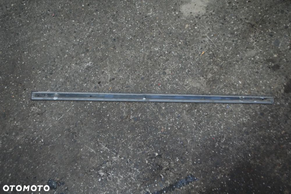 LISTWA DRZWI LEWY LUB PRAWY PRZÓD ŚRODKOWA ZEWNĘTRZNA LY7Q 8E0853953 8E0853954 AUDI A4 B6 LY1X/ LY5K/ LY9B - 15