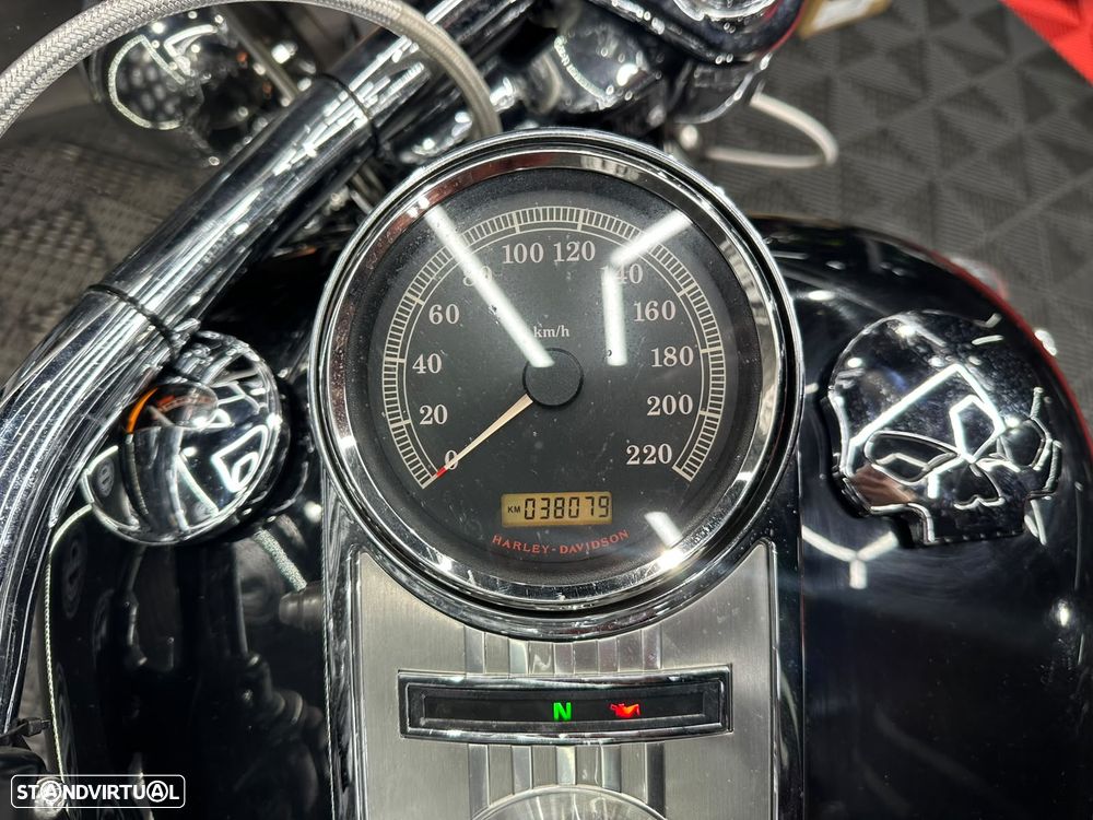 Harley-Davidson FLHR C ROAD KING CLASSIC - 7