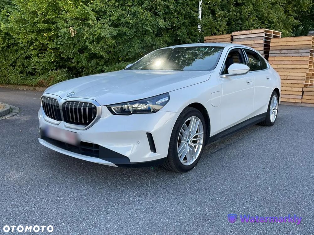 BMW Seria 5 2023 photo 2