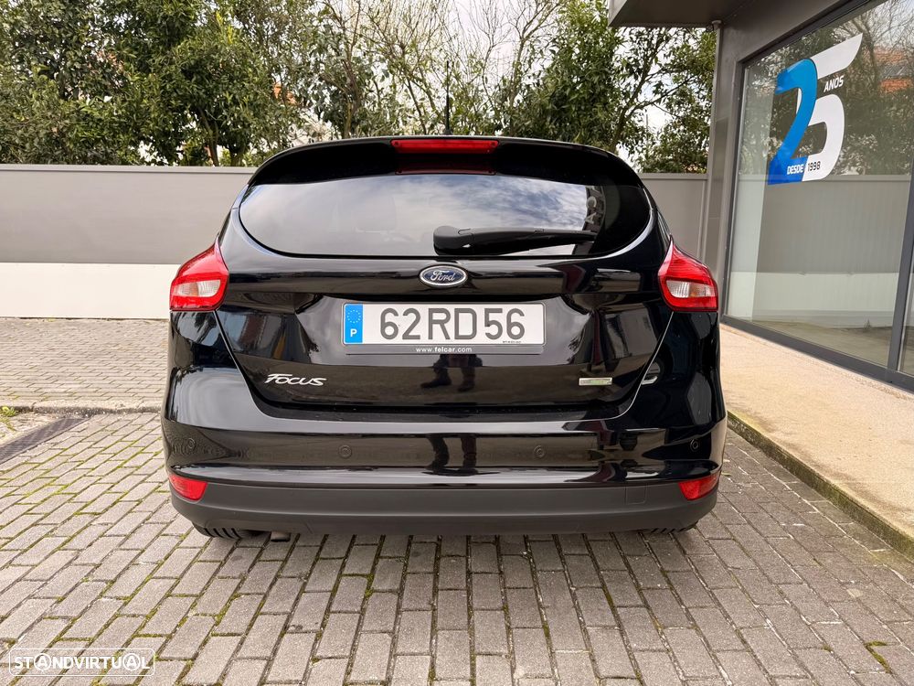 Ford Focus 1.0 EcoBoost S&S TITANIUM - 6