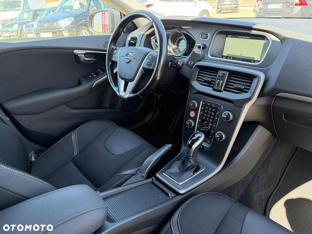 Volvo V40 D3 Geartronic - 16