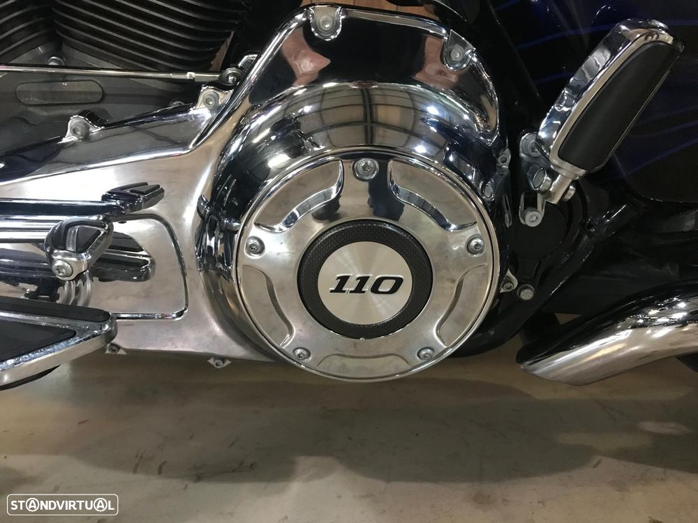 Harley-Davidson FLHXS CVO STREET GLIDE (FLHXSE) - 4
