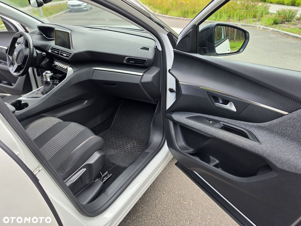 Peugeot 3008 1.2 PureTech Active S&S - 16