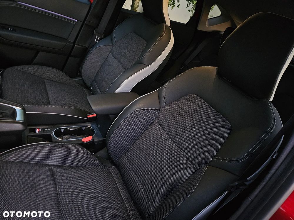 Renault Captur TCe Mild Hybrid 140 TECHNO - 29