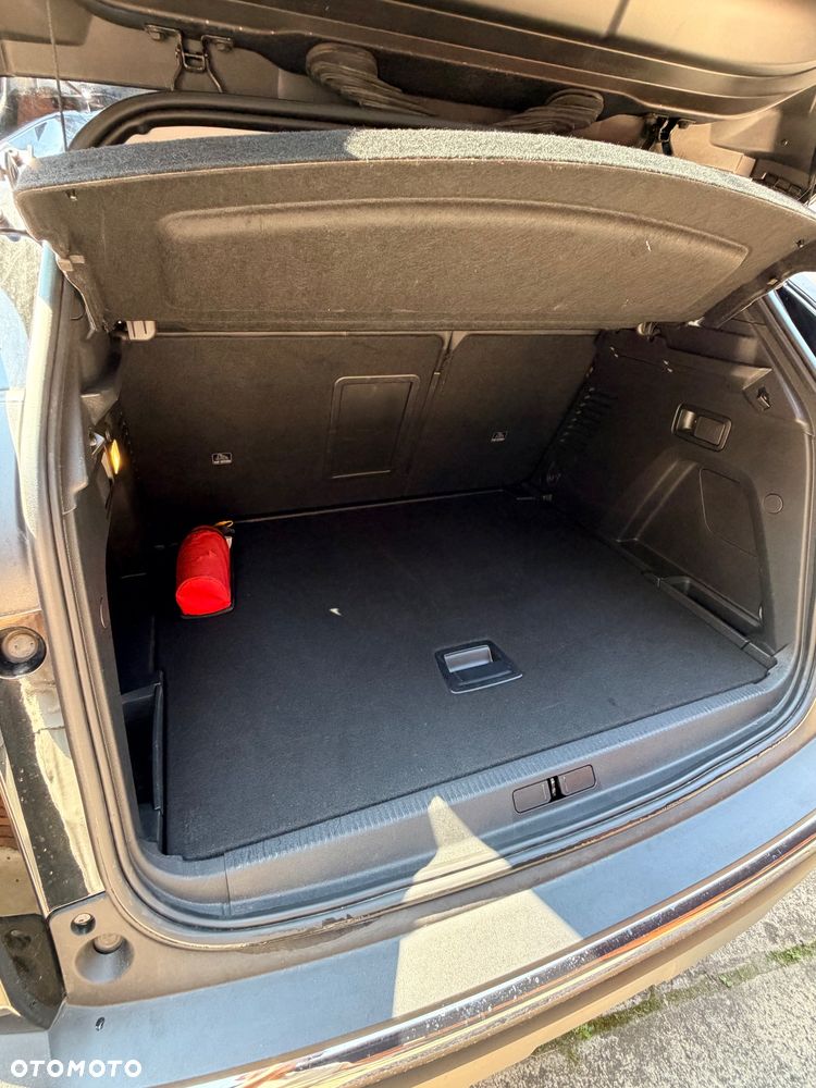 Peugeot 3008 1.5 BlueHDi Allure Pack S&S EAT8 - 17
