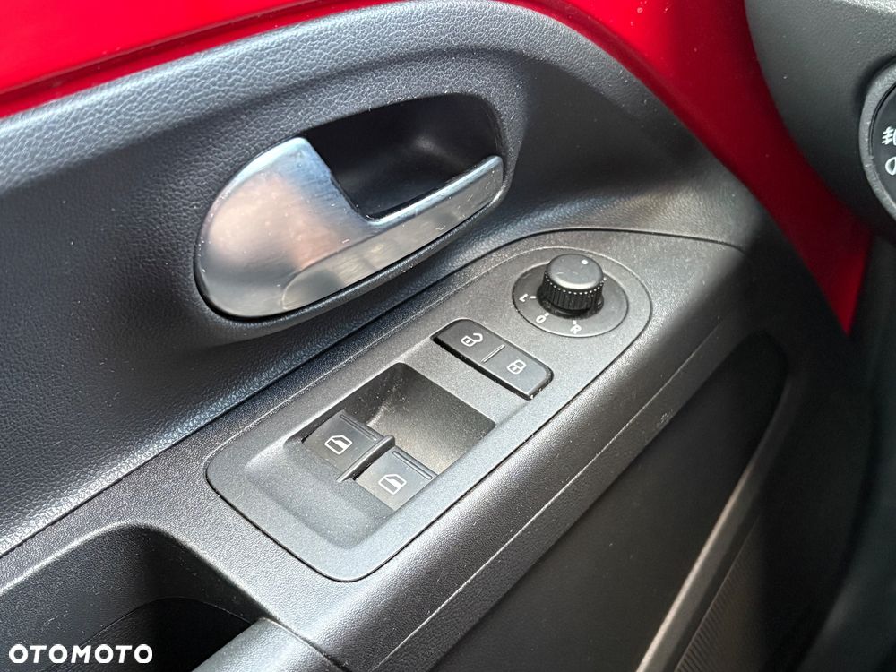 Volkswagen up! 1.0 move - 14