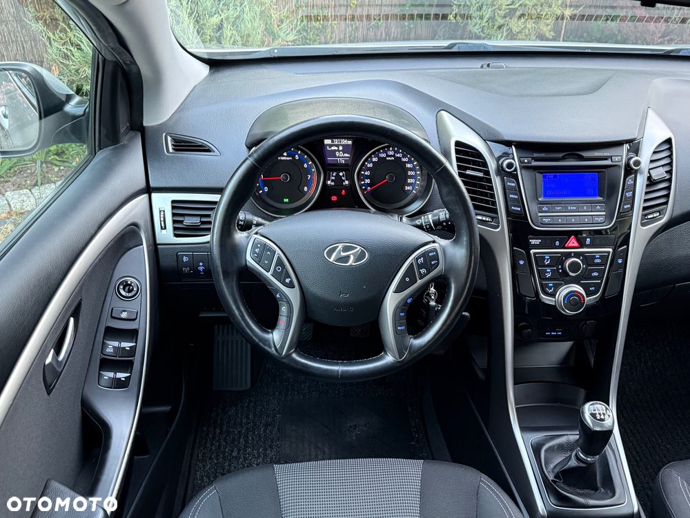 Hyundai i30 1.6 Comfort - 26