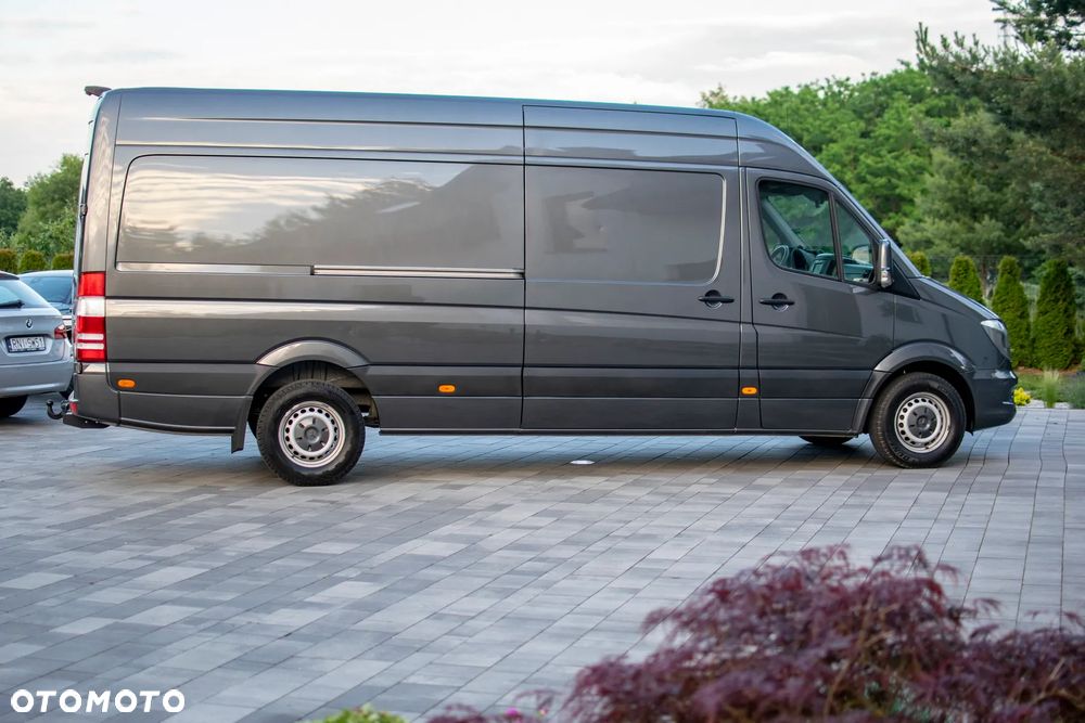 Mercedes-Benz Sprinter 319 - 13