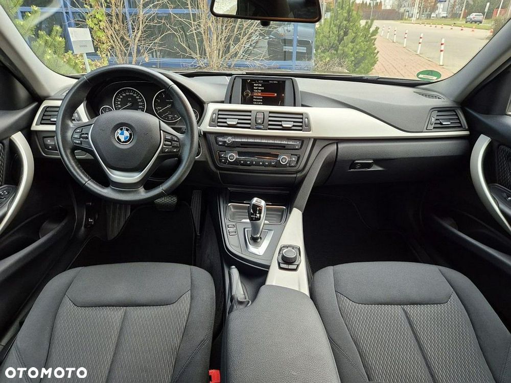 BMW Seria 3 320d Efficient Dynamic Edition - 10