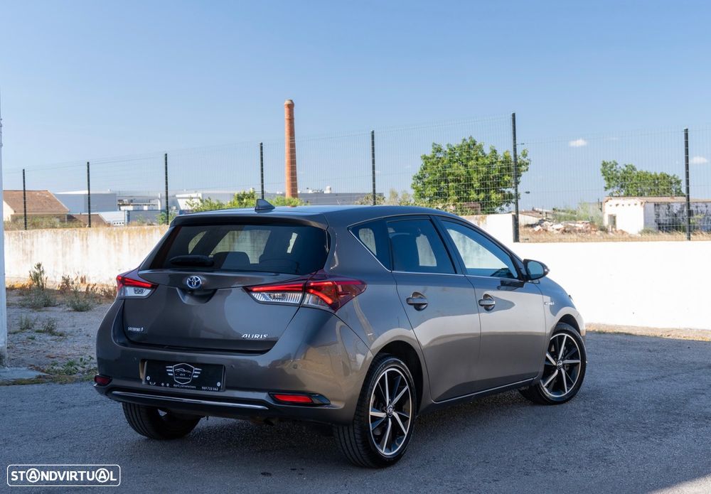 Toyota Auris 1.8 HSD Comfort +P.Sport+Navi - 9