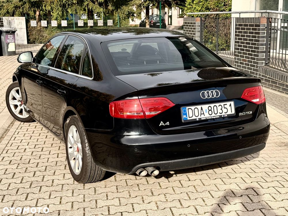 Audi A4 Limousine - 5