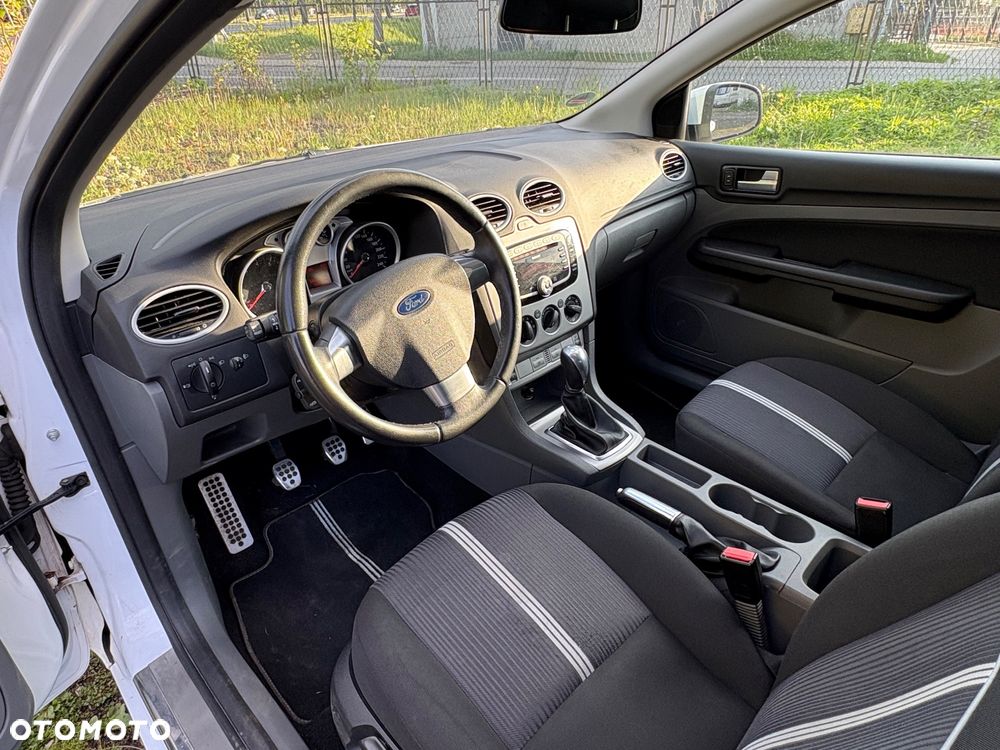 Ford Focus 1.6 16V Sport - 5