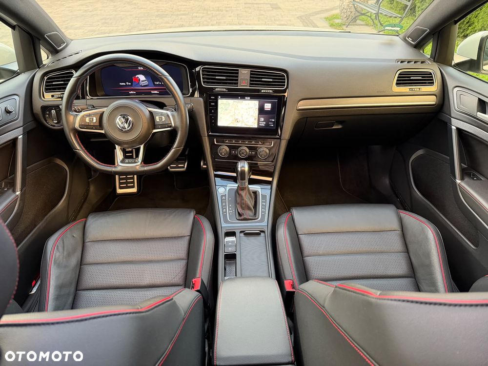 Volkswagen Golf GTI (BlueMotion Technology) DSG Performance - 26