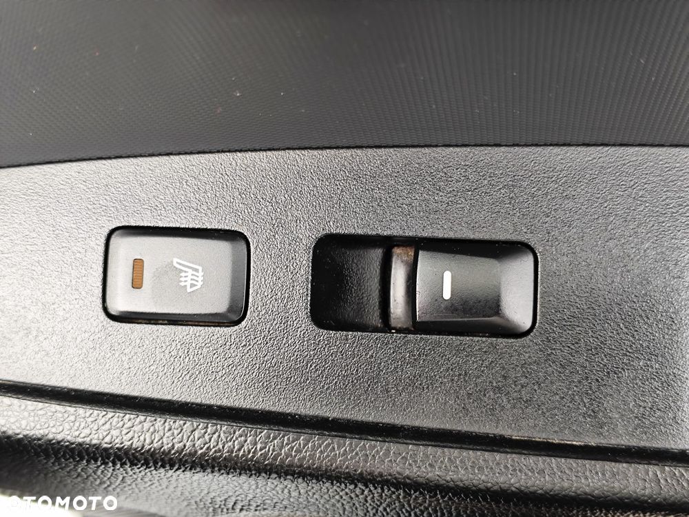 Kia Sportage 2.0 CRDI 4WD Attract - 33