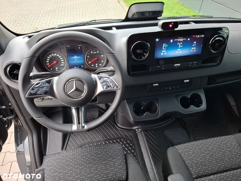 Mercedes-Benz Sprinter 319 CDI Furgon PRO 3665 mm L2H2 - 22
