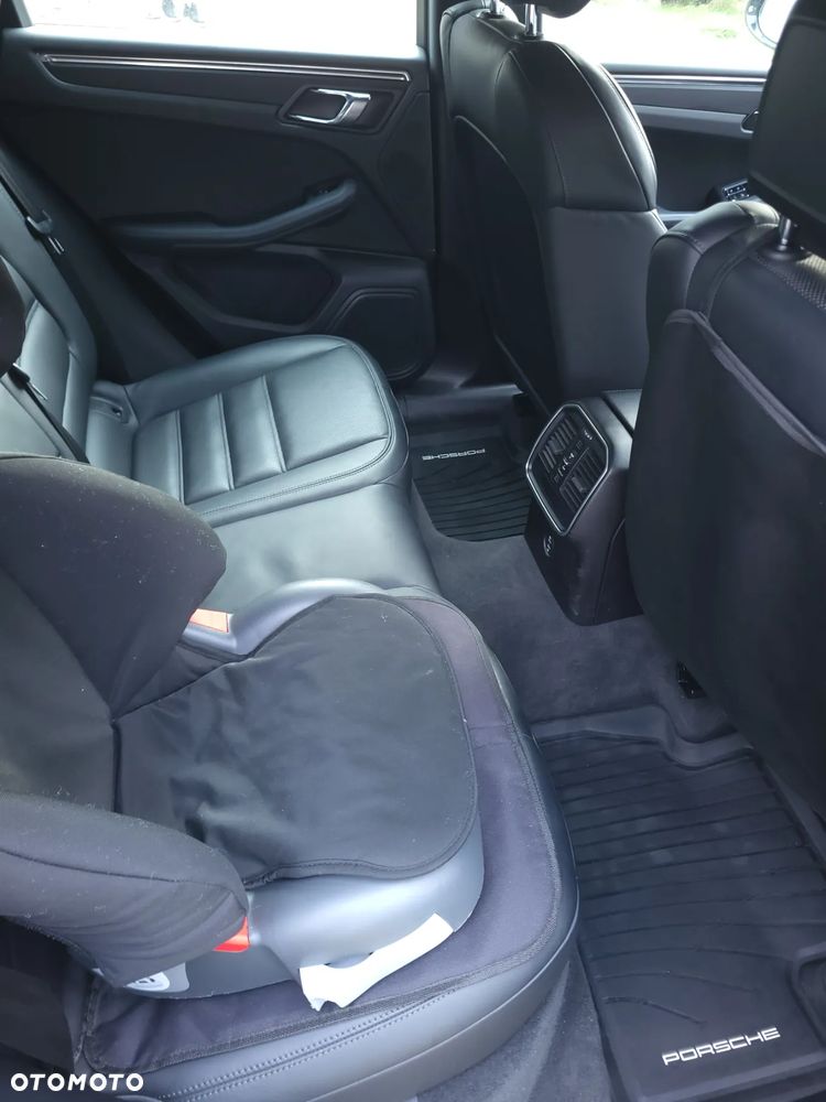 Porsche Macan - 32