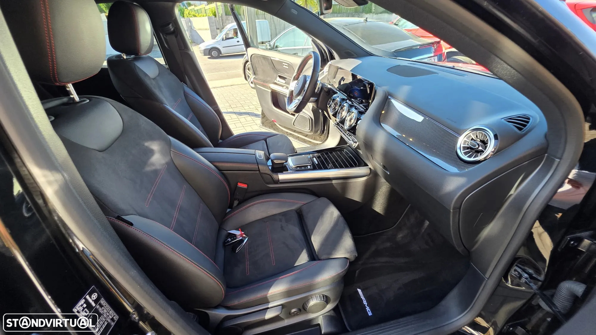 Mercedes-Benz GLA 250 e AMG Line - 18
