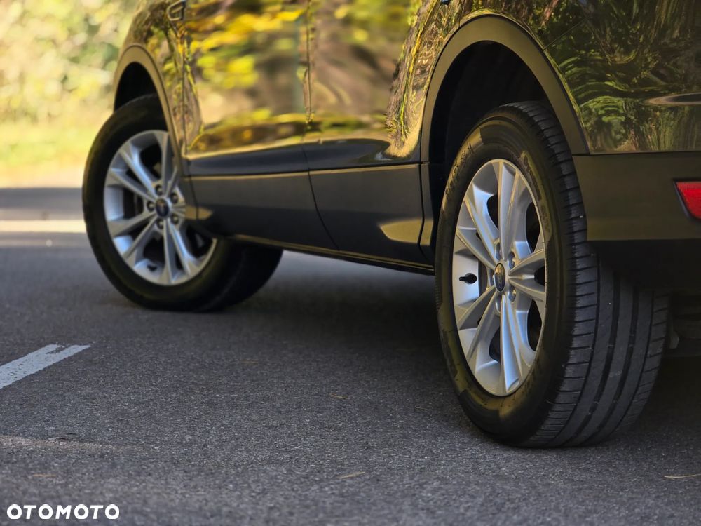 Ford Kuga 1.6 EcoBoost 2x4 Titanium - 34