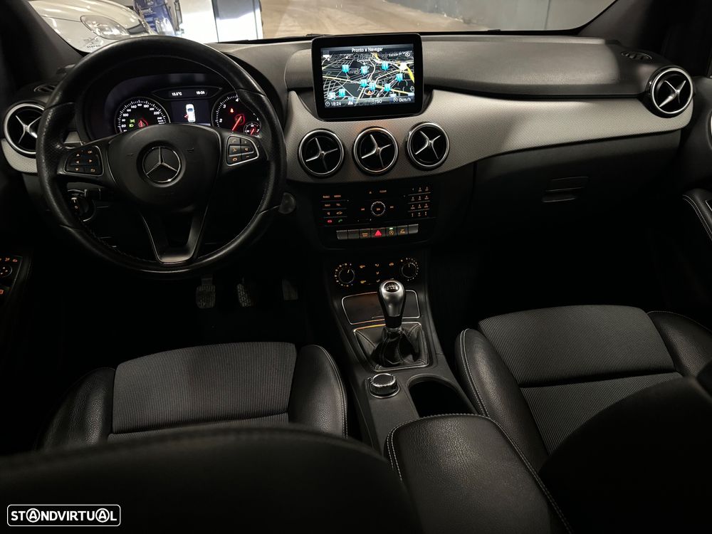 Mercedes-Benz B 180 d Urban - 19