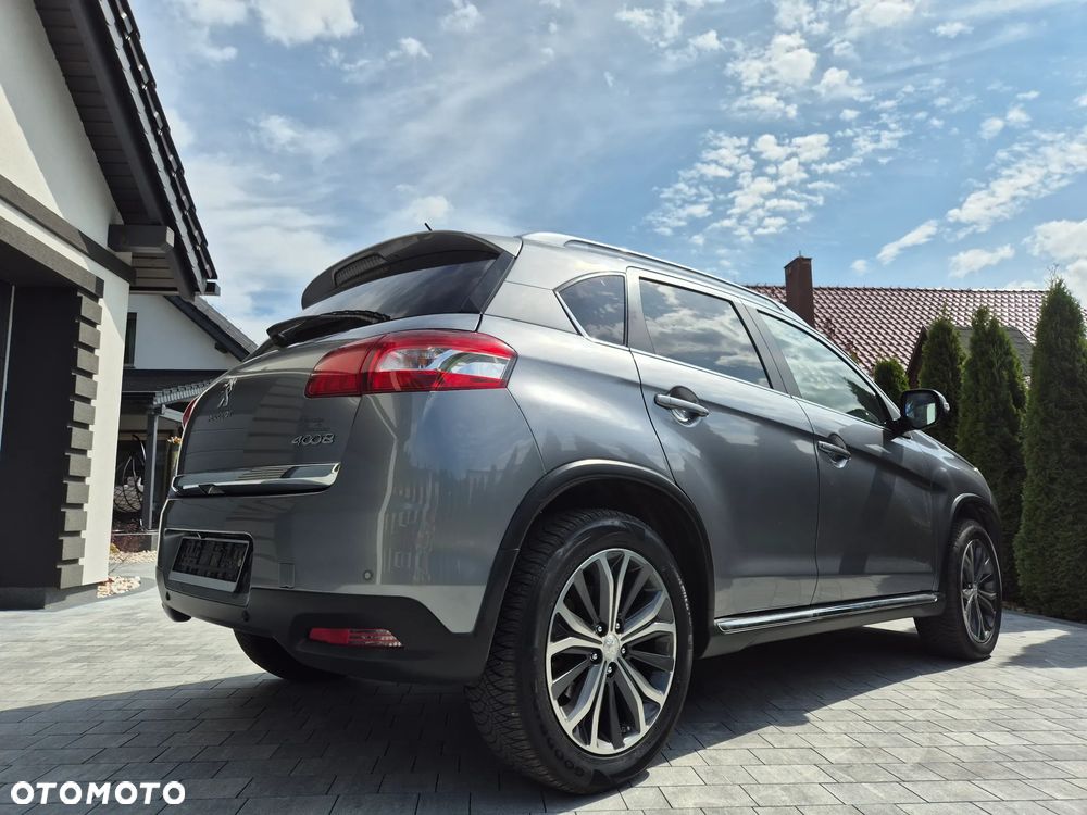Peugeot 4008 - 10