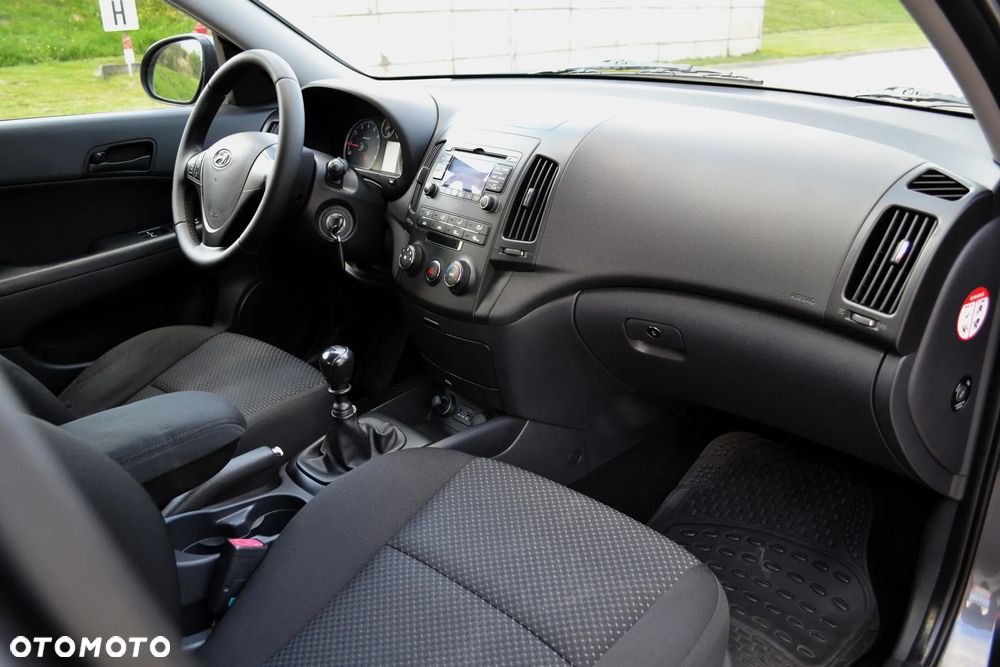 Hyundai i30 1.4 Classic + - 10