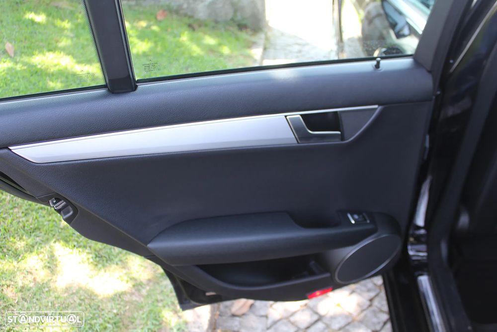 Mercedes-Benz C 220 Station CDI DPF Auto BlueEFFICIENCY Avantgarde - 25