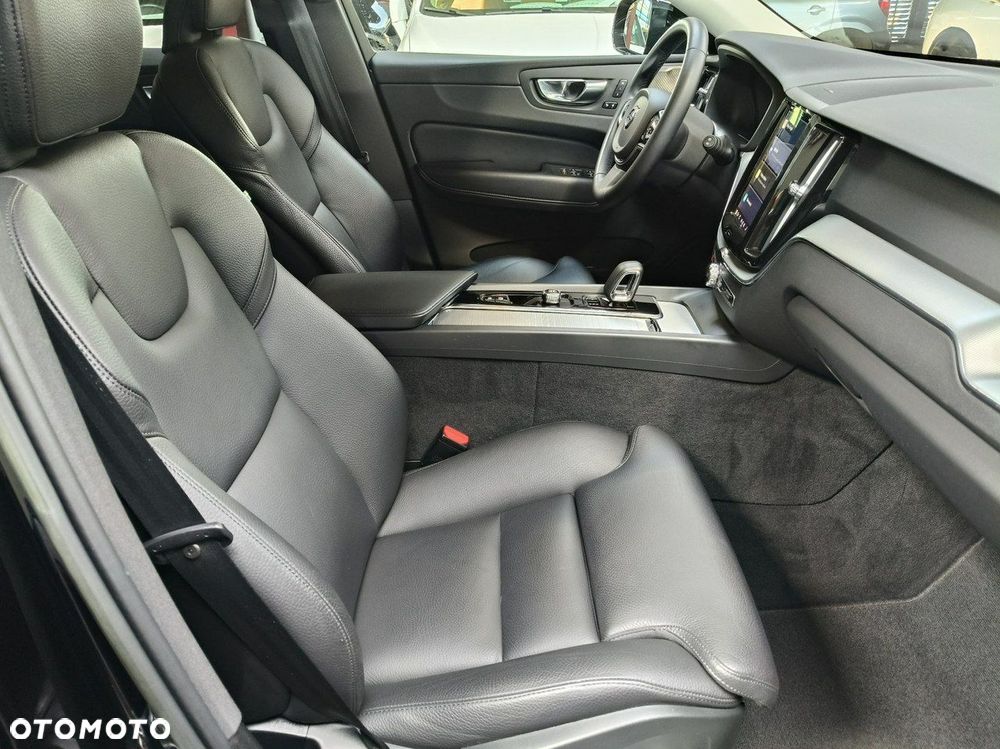 Volvo XC 60 B4 D Ultimate Dark - 18