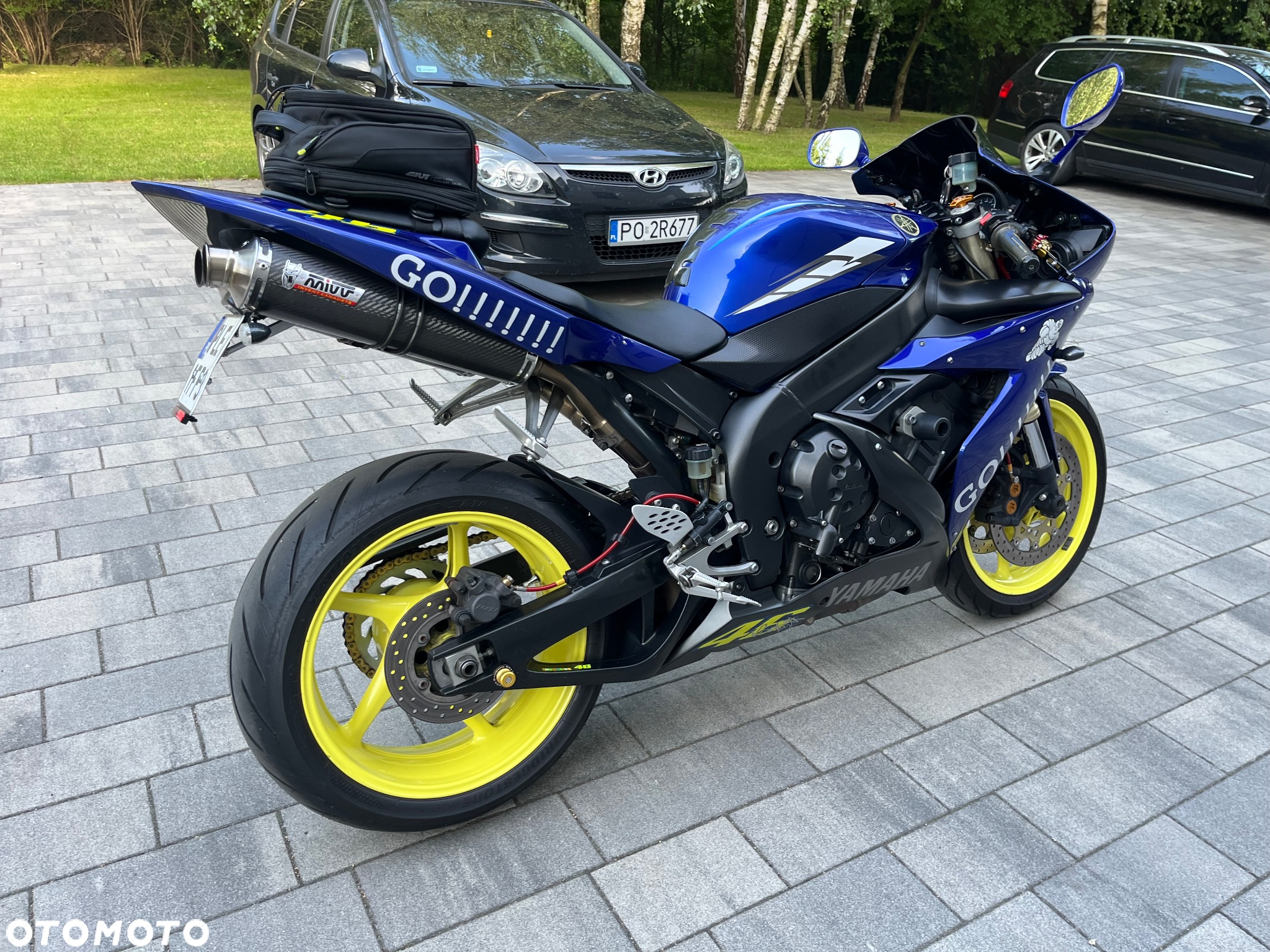 Yamaha R1 - 6