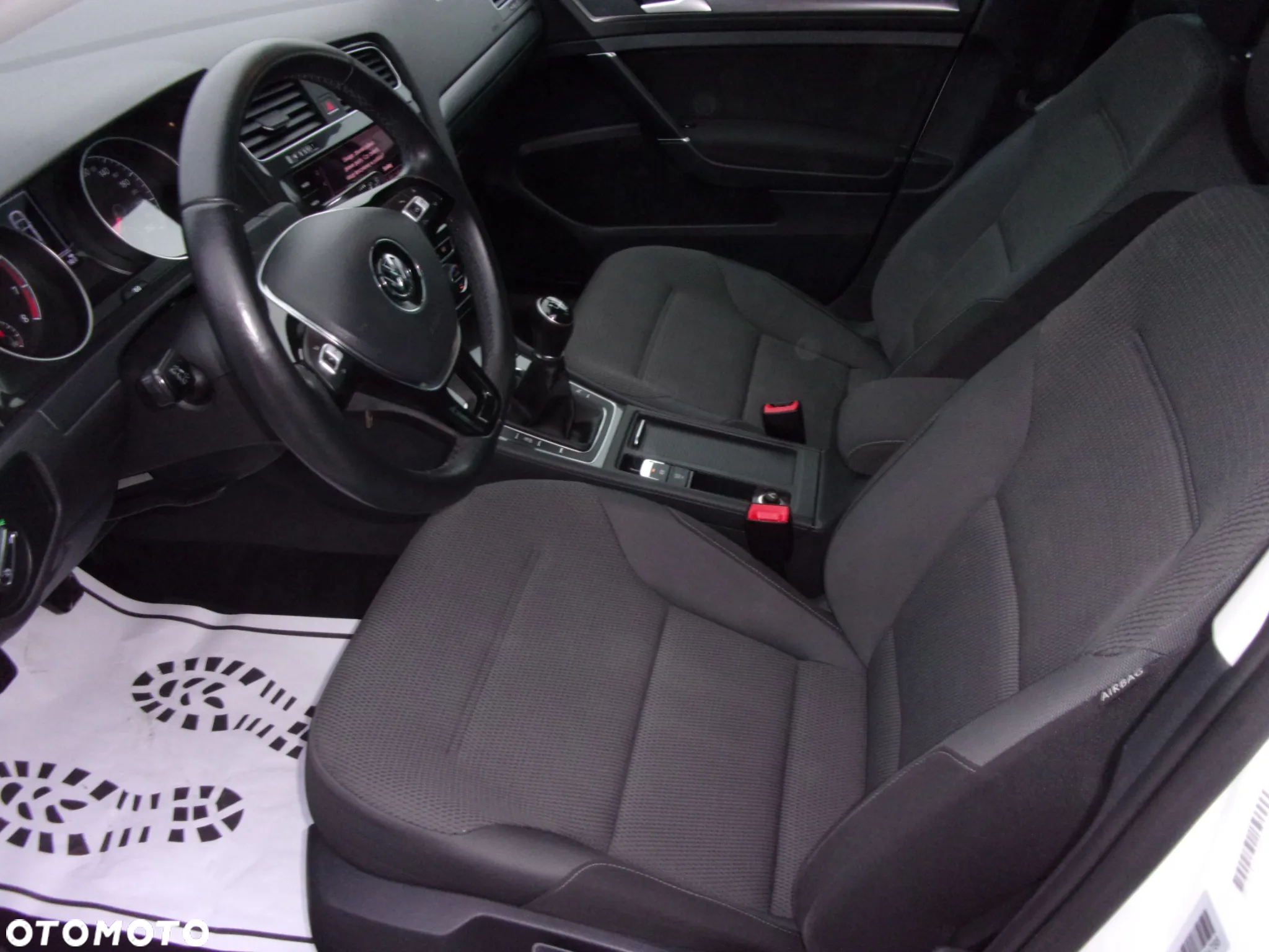 Volkswagen Golf VII 1.4 TSI BMT Highline - 18