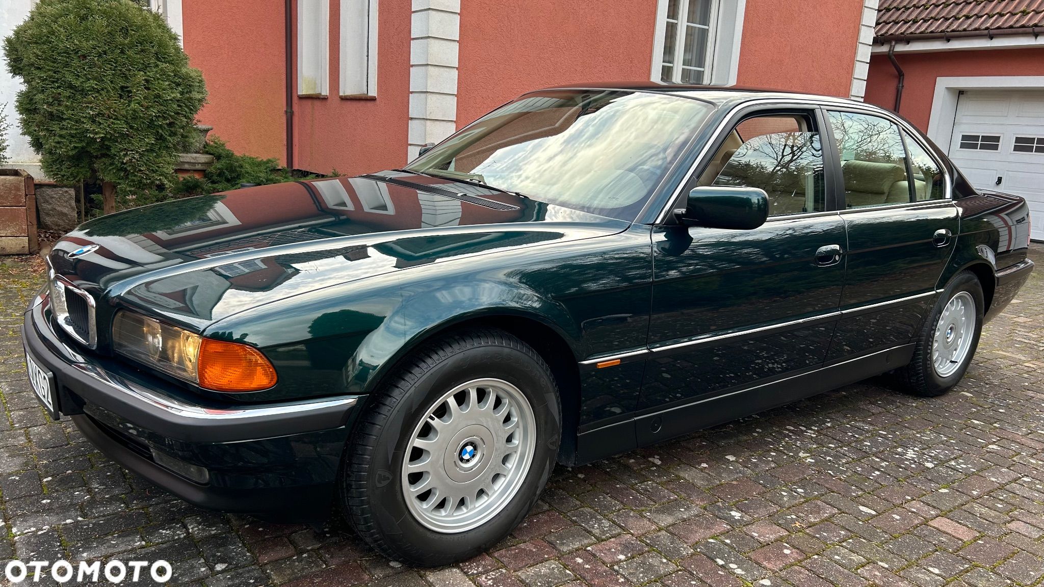 BMW Seria 7 735i - 1