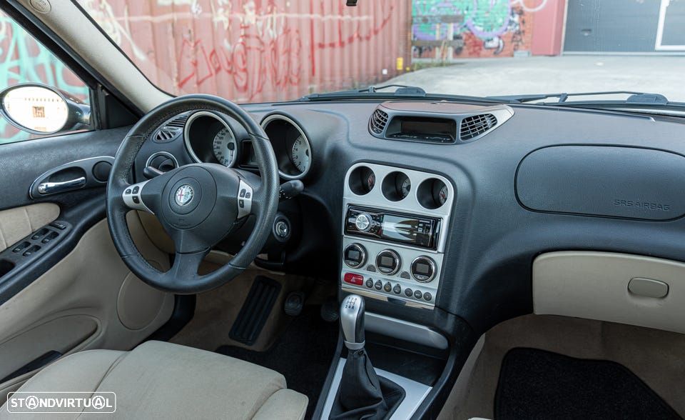 Alfa Romeo 156 1.6 16V Twin Spark Distinctive - 3