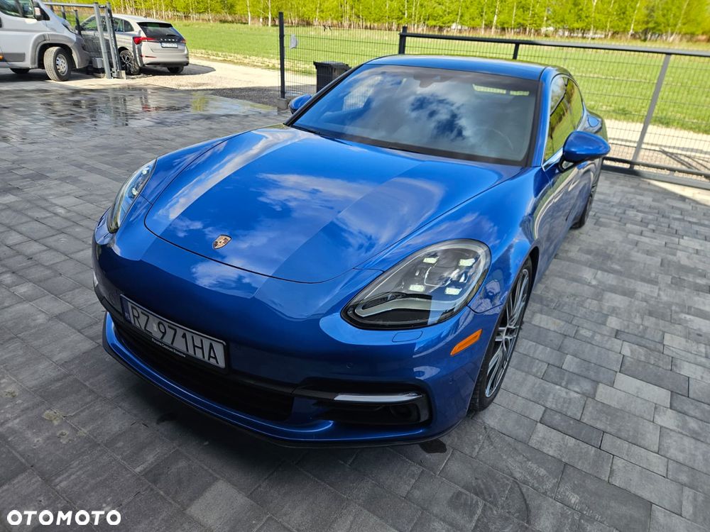 Porsche Panamera 4S - 7