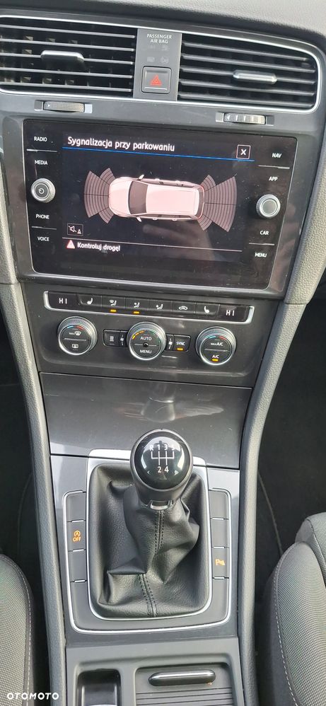 Volkswagen Golf 1.6 TDI BMT Highline - 26