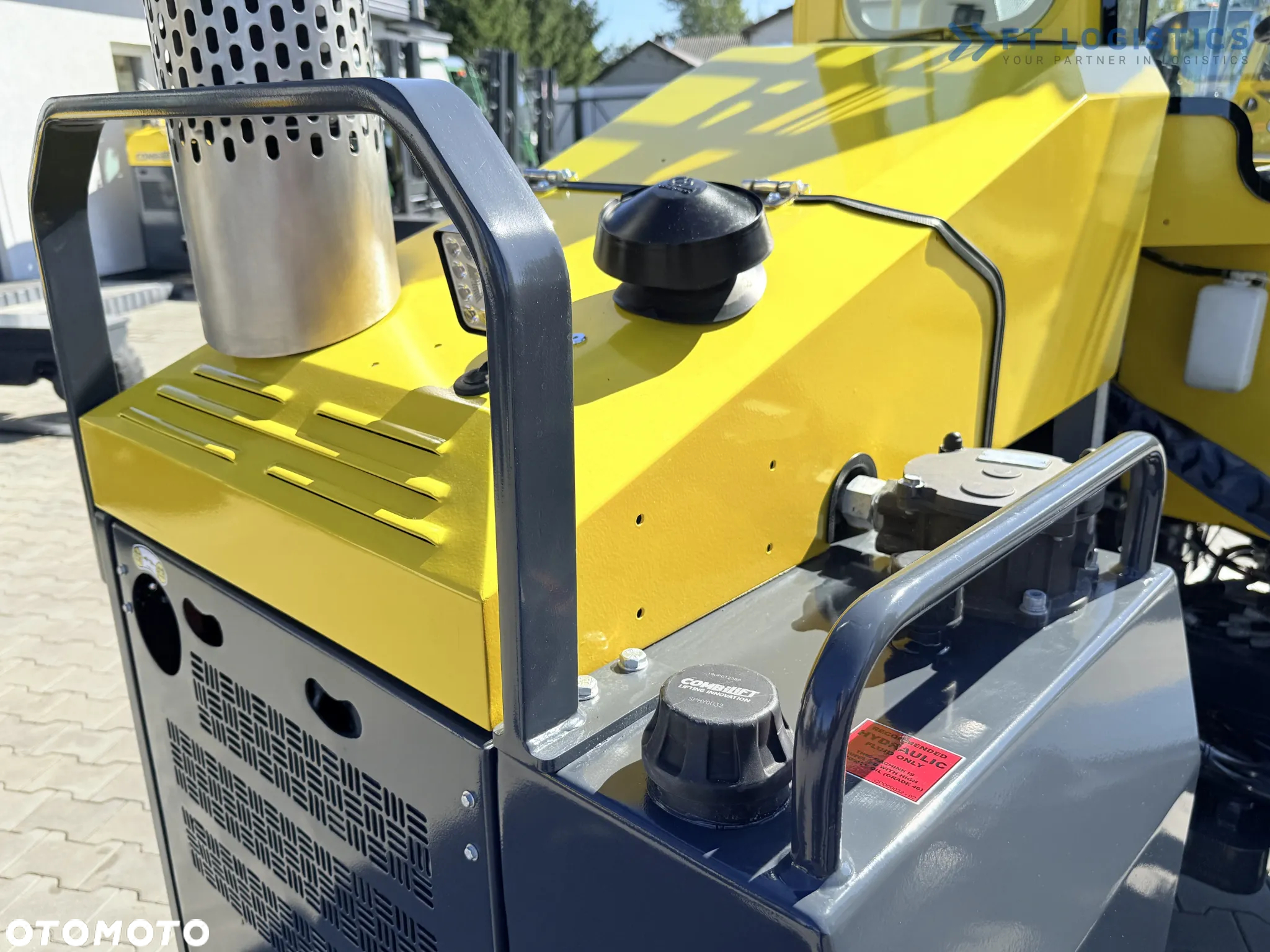Combilift WÓZEK CZTEROKIERUNKOWY - WIELOKIERUNKOWY C4000 / DIESEL / DUPLEX 4100MM /JEDYNE 2888 MOTOGODZIN /  POZYCJONER WIDEŁ / PEŁNA KABINA - OGRZEWANIE / STAN IDEALNY / Szeroka oferta wózków czterokierunkowych i bocznych, dopasowanych do różnorodnych potrzeb i zastosowań - 28